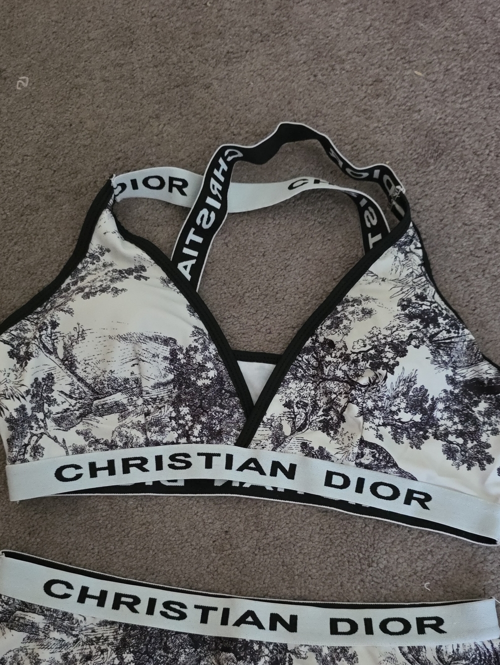 CD Swimsuit set L /XL - Picture 3 of 3